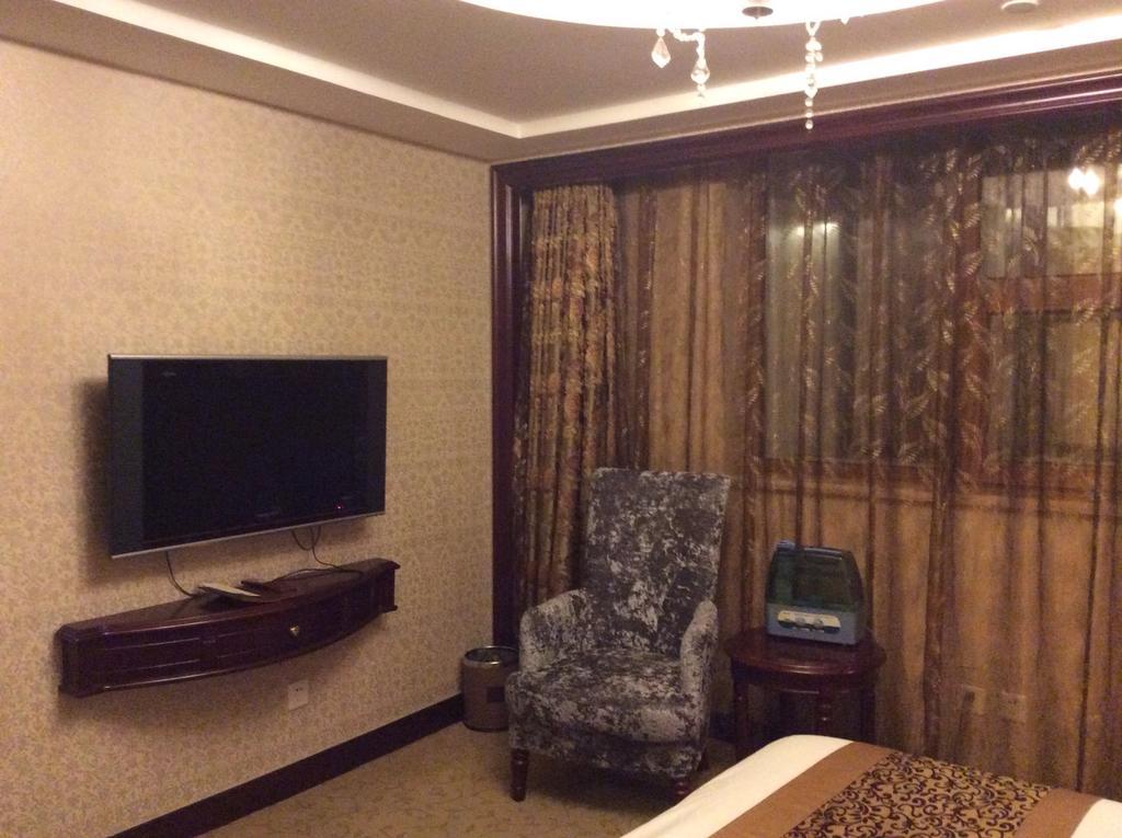 New Paris Hotel Harbin Exterior foto