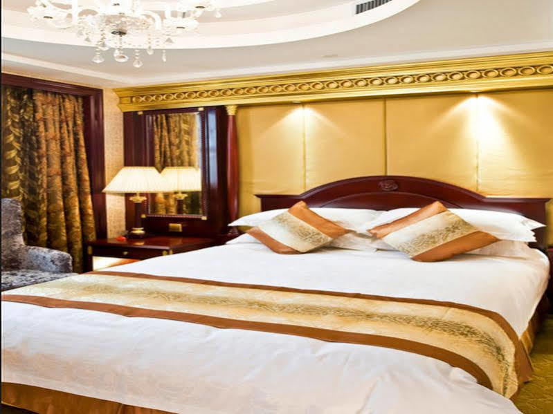 New Paris Hotel Harbin Exterior foto